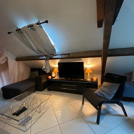 Appartamento studio cosy à 35 mn de Paris. Corbeil-Essonnes Esterno foto